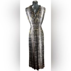 Seven Islands Women Small White and Black Metallic Sleeveless Maxi Dress